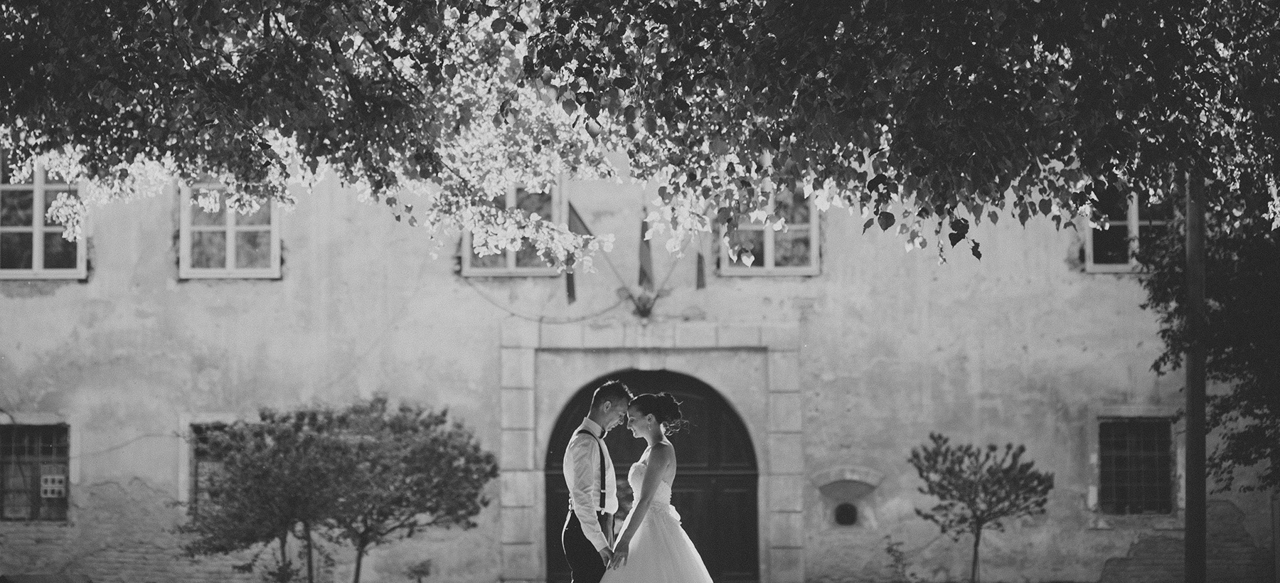 Črno bela fotografija s poroke v Beltincih.